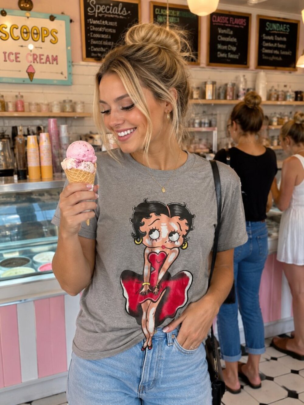 BETTY BOOP WOMENS TEES (large)